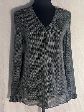 Banana Republic Black & White herringbone pattern Blouse